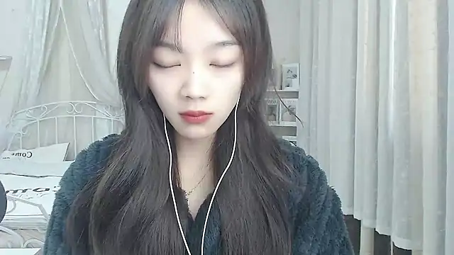 Jenny-Z online show from December 15, 2025, 2:05 am