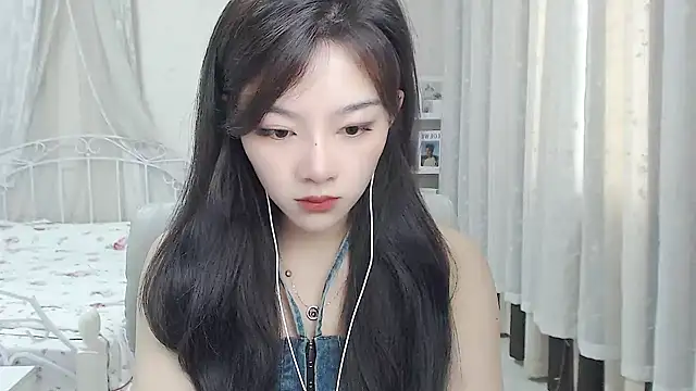 Snapshot of Jenny-Z chatting on June 2, 2026, 2:13 am Jenny-Z online show from June 2, 2026, 2:13 am