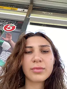 QuitieLia online show from July 10, 2026, 8:07 am