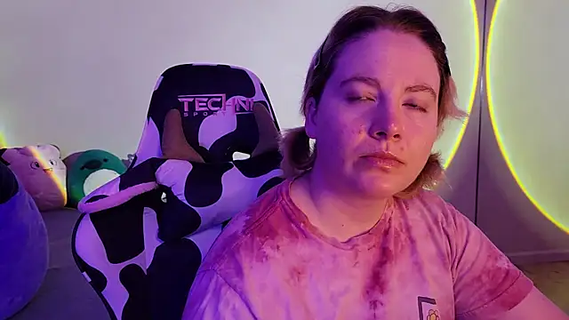 InternetFairy XO online show from December 21, 2024, 2:15 pm