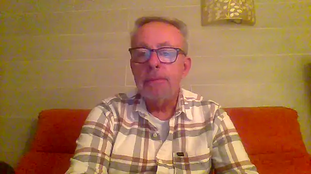 tuggy59 online show from February 10, 2026, 5:33 am