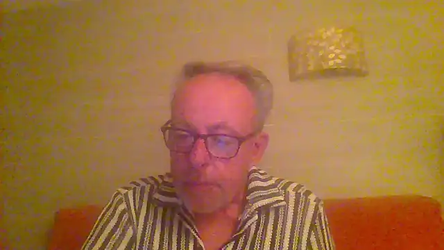 tuggy59 online show from May 4, 2026, 4:41 am