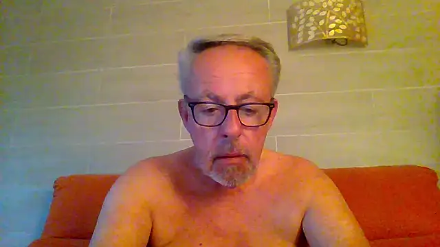 tuggy59 online show from May 26, 2026, 5:03 am