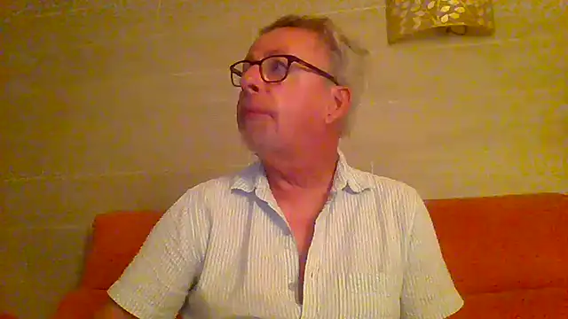 tuggy59 online show from July 5, 2026, 4:41 am
