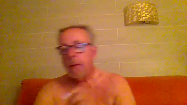 tuggy59 online show from July 13, 2026, 3:53 am
