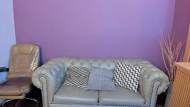 taylor bennet online show from October 6, 2025, 12:13 pm