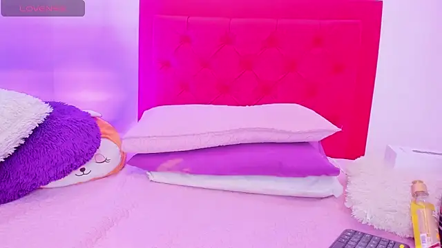 Sofia Girl  online show from February 27, 2025, 7:23 am