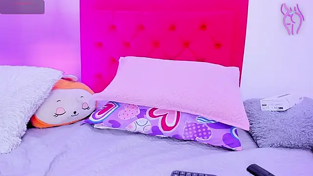 Sofia Girl  online show from March 18, 2025, 8:25 am