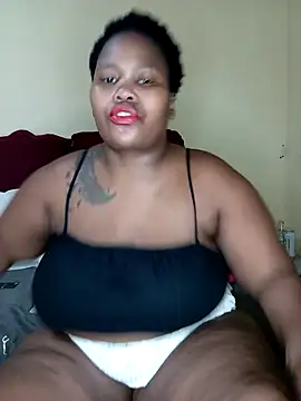 Snapshot of Real1SweetQueen chatting on January 25, 2025, 9:25 pm Real1SweetQueen online show from January 25, 2025, 9:25 pm