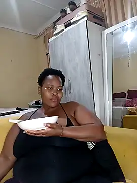 Snapshot of Real1SweetQueen chatting on January 30, 2025, 9:36 pm Real1SweetQueen online show from January 30, 2025, 9:36 pm