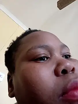 Snapshot of Real1SweetQueen chatting on February 14, 2025, 6:34 am Real1SweetQueen online show from February 14, 2025, 6:34 am