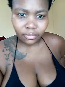 Snapshot of Real1SweetQueen chatting on March 9, 2025, 3:27 pm Real1SweetQueen online show from March 9, 2025, 3:27 pm