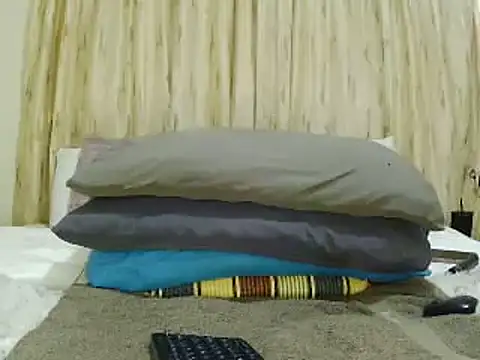 Real1SweetQueen online show from June 6, 2026, 5:45 am