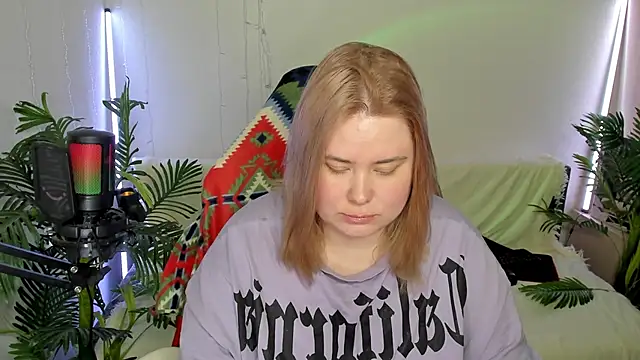 Akemi BBW online show from February 10, 2025, 10:40 pm