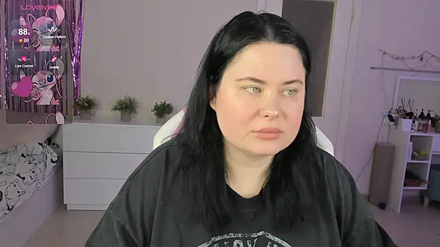 Snapshot of Akemi_BBW chatting on June 10, 2026, 10:25 am Akemi BBW online show from June 10, 2026, 10:25 am