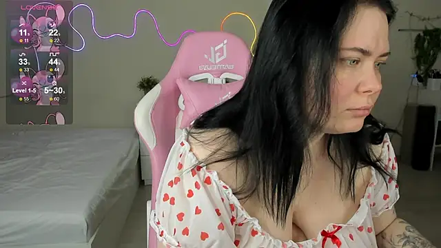 Snapshot of Akemi_BBW chatting on July 6, 2026, 7:49 am Akemi BBW online show from July 6, 2026, 7:49 am