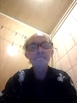 oksana722 online show from October 10, 2025, 8:41 pm