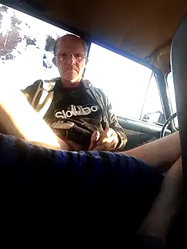 oksana722 online show from November 3, 2025, 12:39 pm