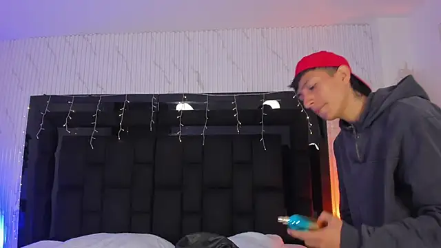 DereckCooperr online show from February 8, 2026, 9:18 pm