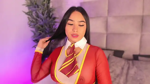 mia crawford online show from November 8, 2025, 12:05 pm