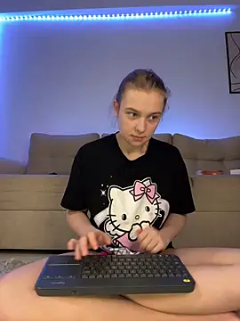 freiiaflower online show from February 21, 2025, 4:07 am