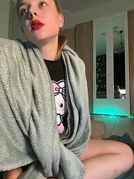 freiiaflower online show from March 3, 2025, 4:14 am