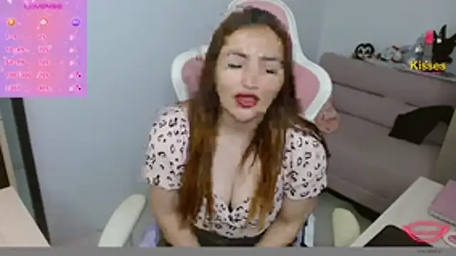 Snapshot of EVA_GRAYS chatting on February 25, 2026, 5:11 pm EVA GRAYS online show from February 25, 2026, 5:11 pm