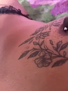 MariaLorenaah online show from December 3, 2025, 5:00 pm