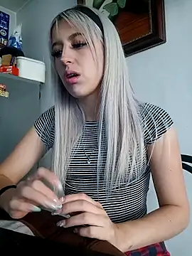 eva-2023 online show from February 22, 2025, 8:31 pm