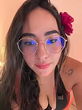 anniesweet02 online show from April 23, 2026, 11:07 pm