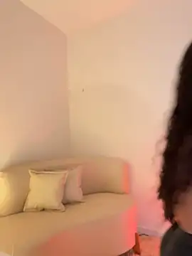 anniesweet02 online show from June 3, 2026, 10:59 pm