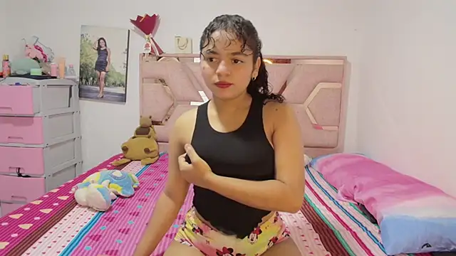 Winnifer Gonzal online show from April 18, 2026, 4:27 am