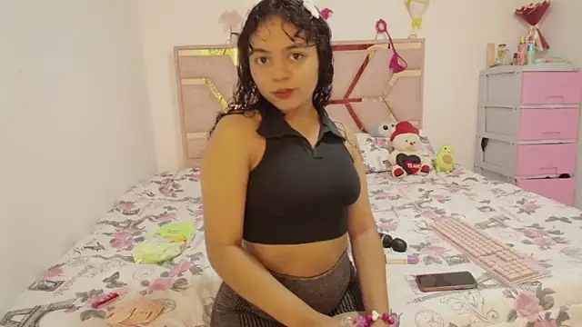 Snapshot of Winnifer_Gonzal chatting on May 5, 2026, 3:47 am Winnifer Gonzal online show from May 5, 2026, 3:47 am