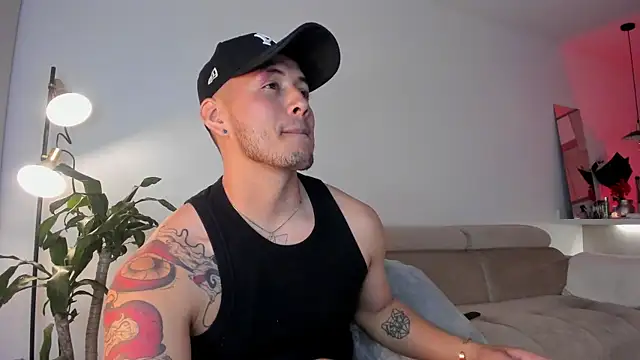 Chriskyle  online show from March 11, 2025, 5:16 am