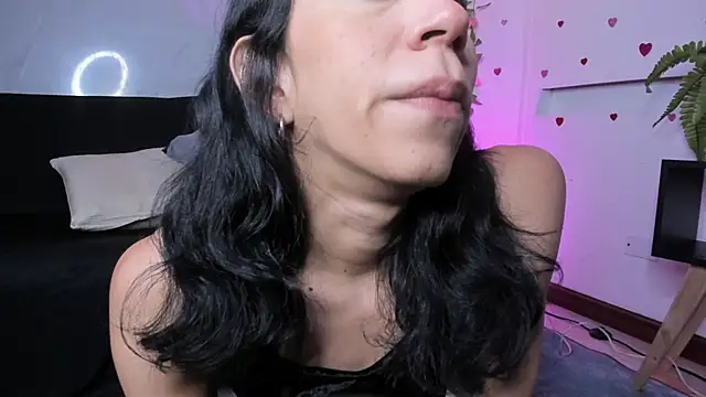 AdammClark1 online show from February 25, 2025, 8:51 pm