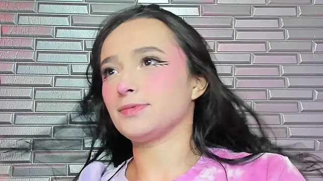 Snapshot of issagarcia chatting on December 4, 2024, 2:04 pm issagarcia online show from December 4, 2024, 2:04 pm