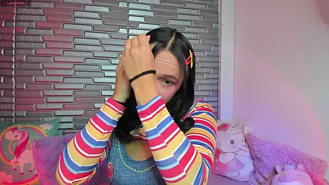 Snapshot of issagarcia chatting on December 16, 2024, 2:05 pm issagarcia online show from December 16, 2024, 2:05 pm