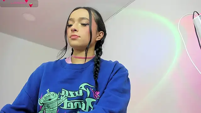 Snapshot of issagarcia chatting on March 3, 2025, 4:14 pm issagarcia online show from March 3, 2025, 4:14 pm