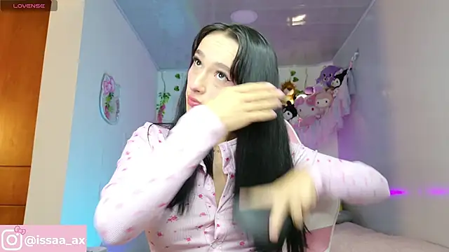 Snapshot of issagarcia chatting on October 22, 2025, 6:18 pm issagarcia online show from October 22, 2025, 6:18 pm