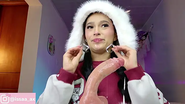 Snapshot of issagarcia chatting on October 25, 2025, 11:10 pm issagarcia online show from October 25, 2025, 11:10 pm