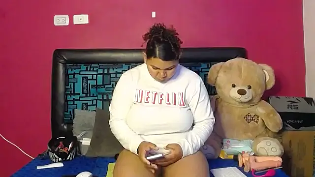 Snapshot of karolhot916 chatting on September 26, 2025, 10:19 am karolhot916 online show from September 26, 2025, 10:19 am