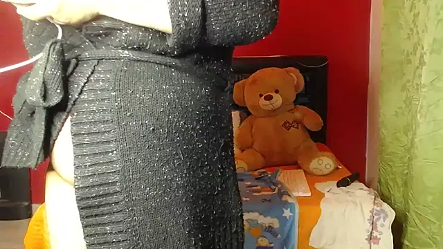 karolhot916 online show from December 19, 2025, 11:12 pm