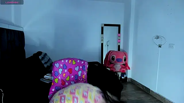 SweetMegan 1 online show from October 7, 2025, 2:20 am