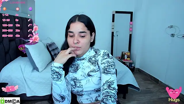 SweetMegan 1 online show from October 24, 2025, 12:23 pm