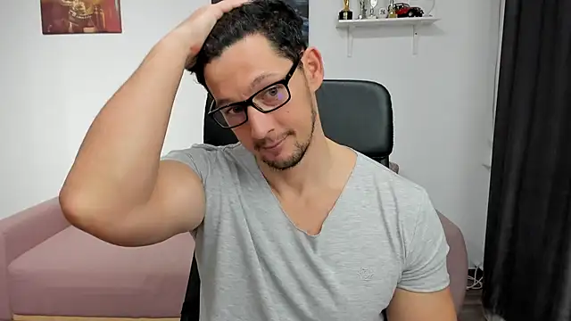 BrutusK08 online show from January 3, 2025, 9:25 am