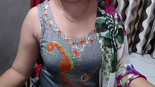 Snapshot of Kaur_Jannat chatting on December 6, 2024, 5:33 pm Kaur Jannat online show from December 6, 2024, 5:33 pm