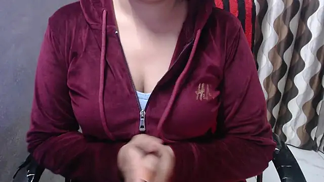 Snapshot of Kaur_Jannat chatting on January 11, 2025, 5:51 pm Kaur Jannat online show from January 11, 2025, 5:51 pm