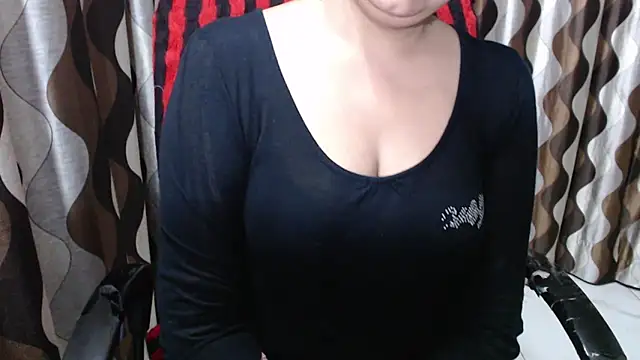 Snapshot of Kaur_Jannat chatting on February 10, 2025, 8:42 pm Kaur Jannat online show from February 10, 2025, 8:42 pm