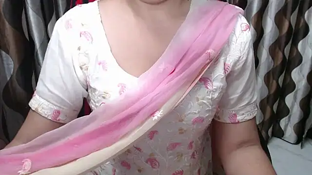 Snapshot of Kaur_Jannat chatting on February 17, 2025, 10:25 pm Kaur Jannat online show from February 17, 2025, 10:25 pm