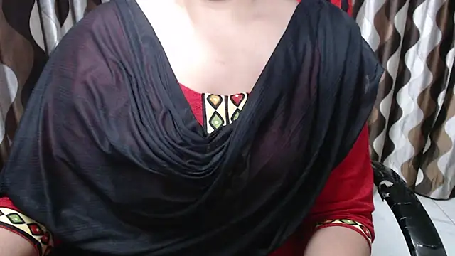 Snapshot of Kaur_Jannat chatting on February 20, 2025, 6:24 pm Kaur Jannat online show from February 20, 2025, 6:24 pm